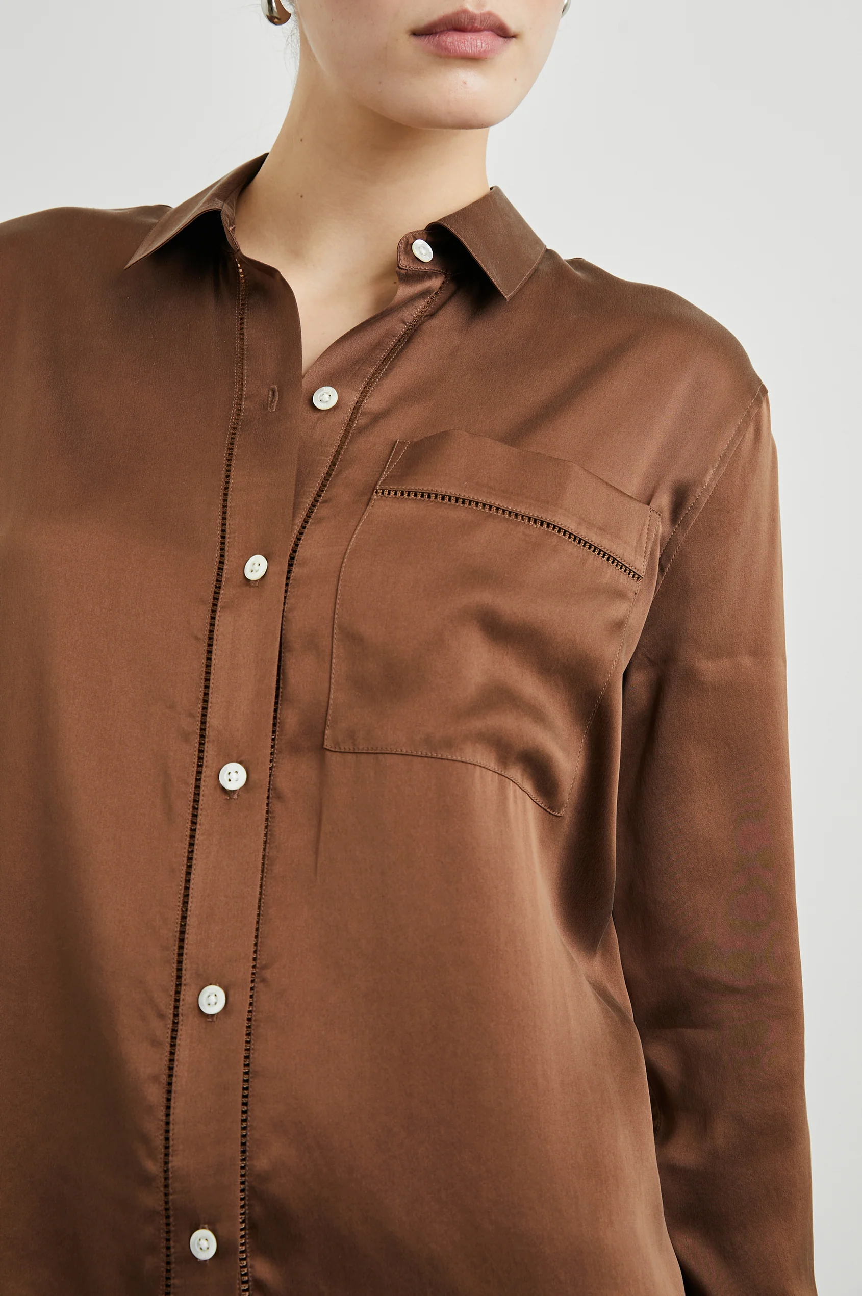 922-521A-5753e Rails  Oak shirt