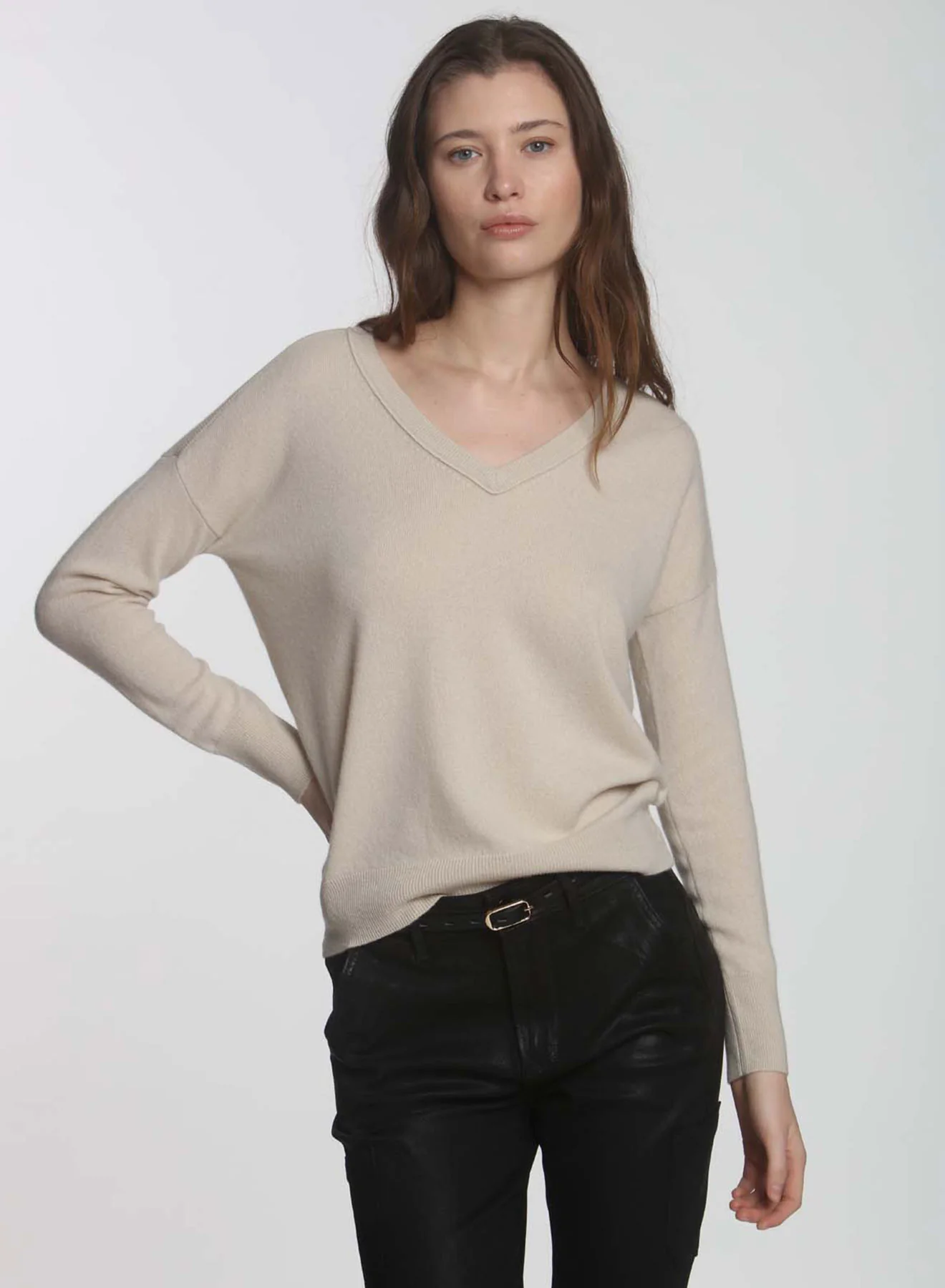 0342e Label+thread CORE Cashmere BF Vee