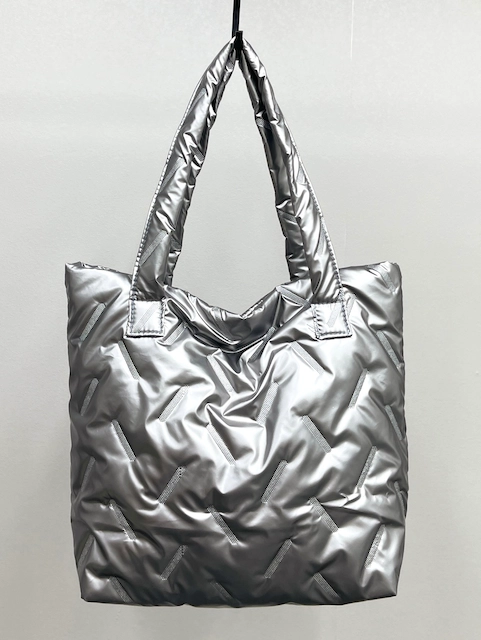 P24004s Pretty Persuasions Shine Quilted Puffy Tote